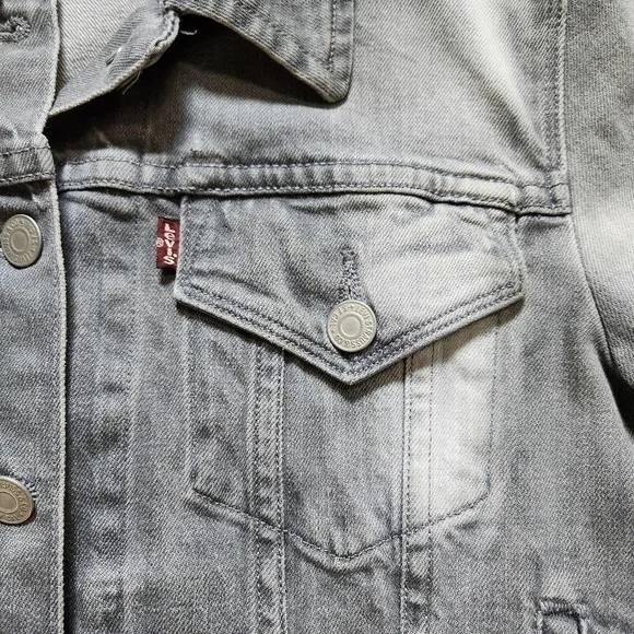 Women's Denim Jean Jacket Gray Distressed faded Cropped Collared LEVI STRAUSS - Picture 9 of 16